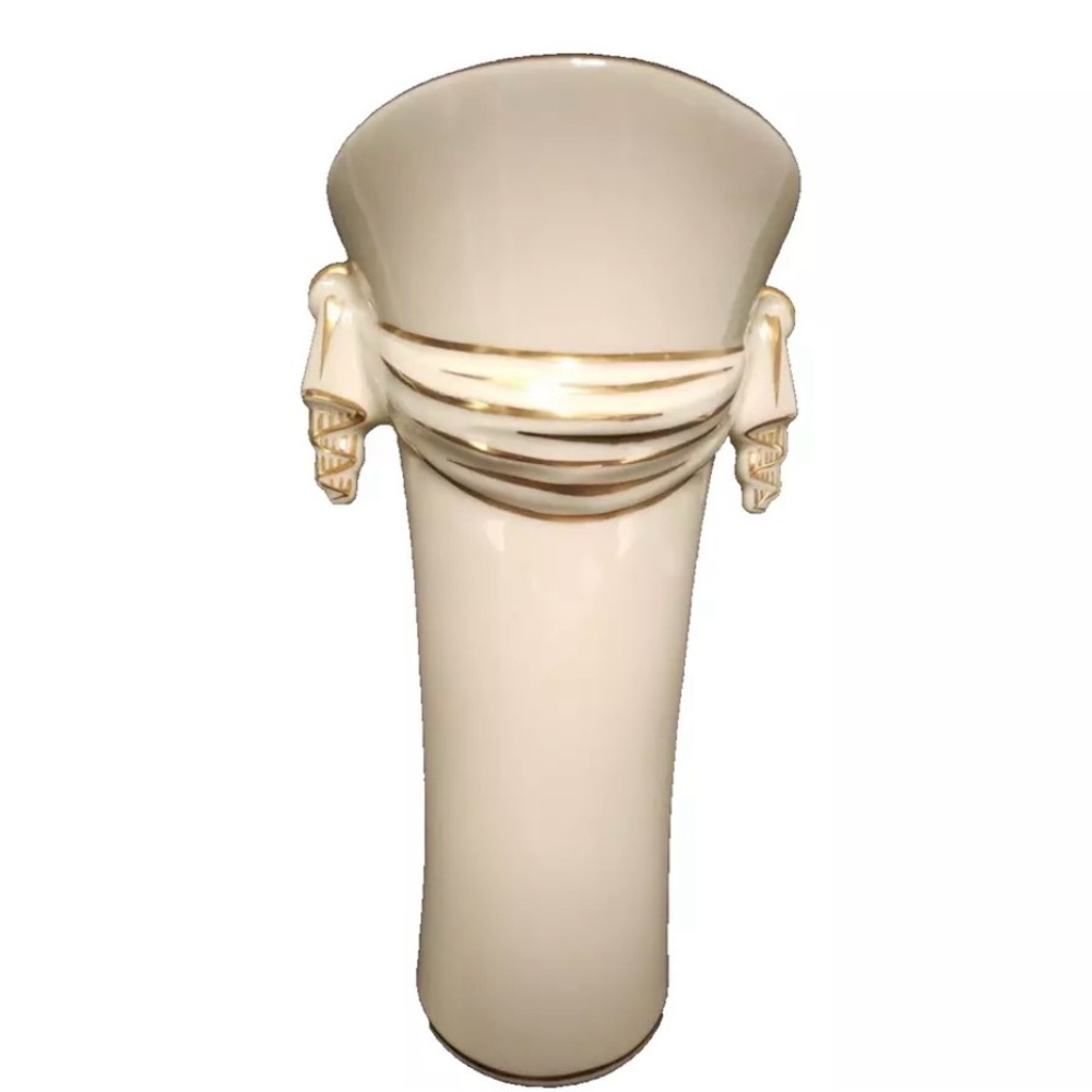 Vintage 1940s Chadwick China CO, Cream w/Gold Trumped Drape Floral Vase P133